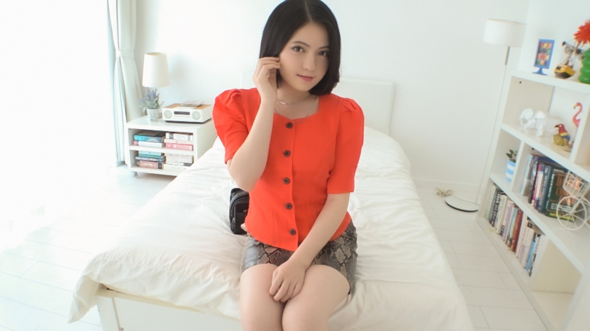 【初撮り】【色白美人】【敏感スナック嬢】夜のお仕事前に裏バイト。興味本位で来た出勤前のスナック嬢を男根で何度も逝かす.. 応募素人、初AV撮影 102